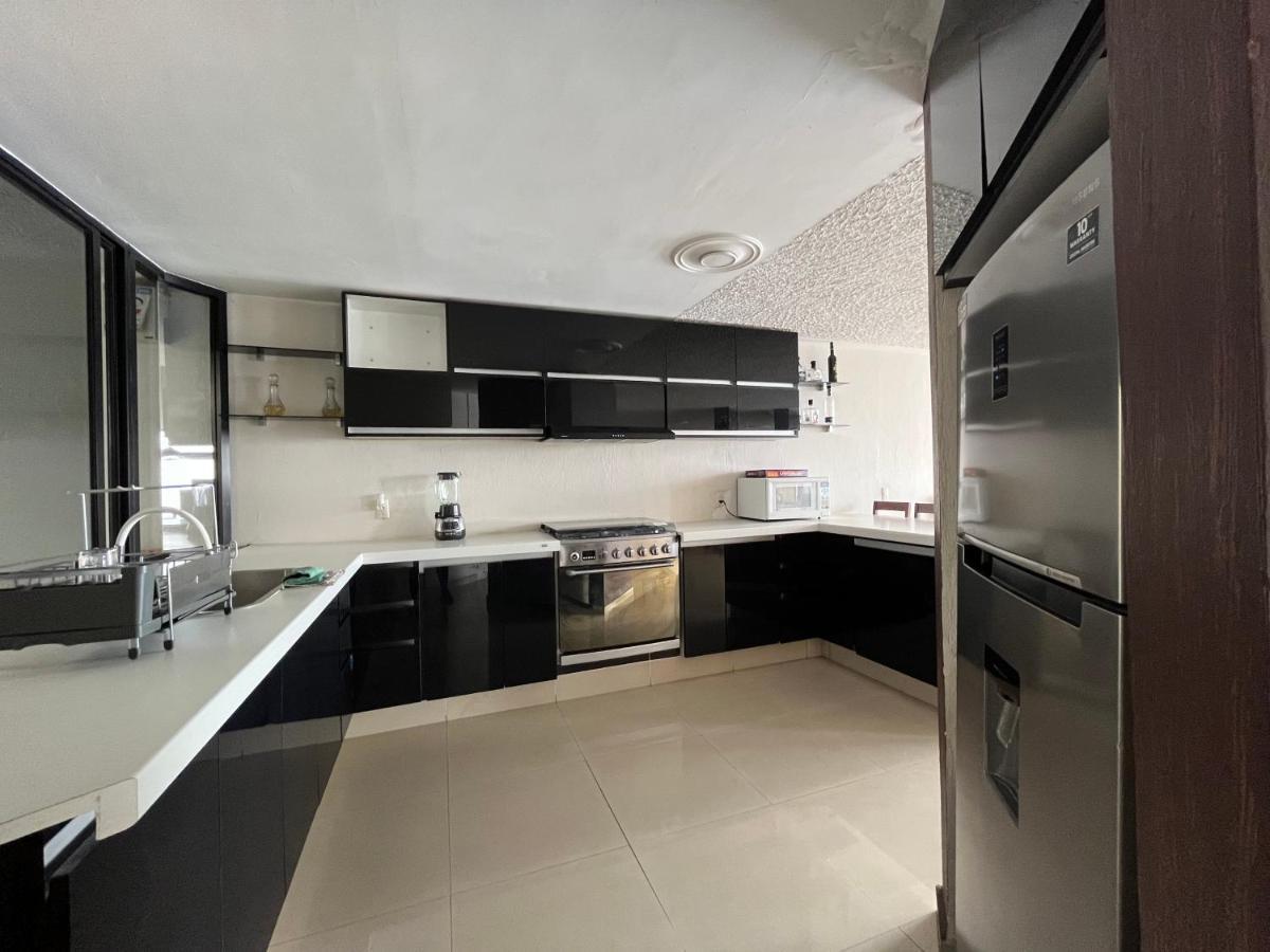 Beautiful Private House In The Downtown With 3 Floors Villa Tepatitlán de Morelos Exteriör bild