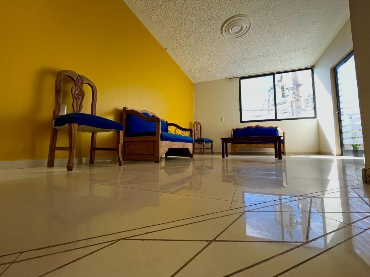 Beautiful Private House In The Downtown With 3 Floors Villa Tepatitlán de Morelos Exteriör bild